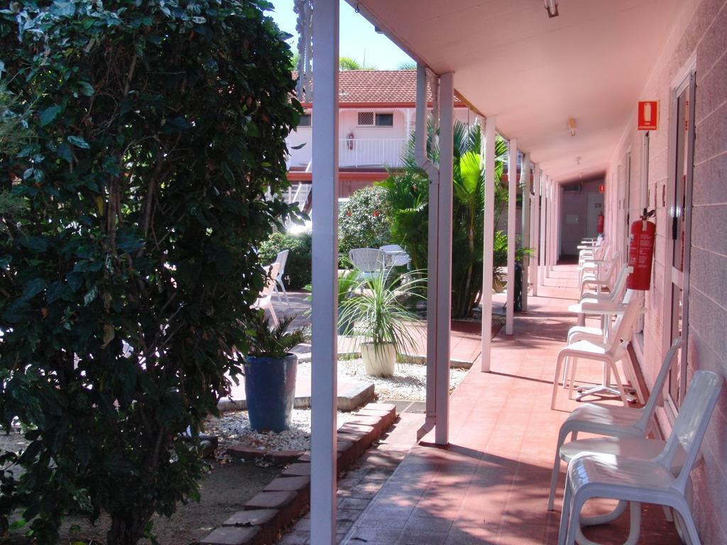 טאונסביל Monte Carlo Motor Inn מראה חיצוני תמונה