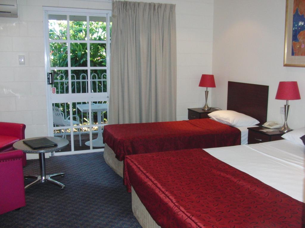 טאונסביל Monte Carlo Motor Inn חדר תמונה